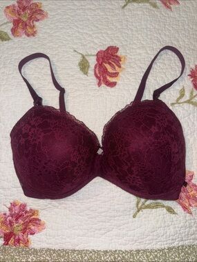 Victoria’s Secret Lace Padded Wireless Bra